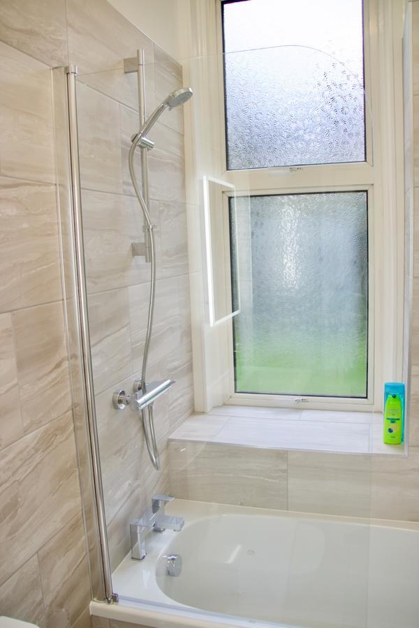2 Bedroom Flat Off Leith Walk Accommodates 7 エディンバラ エクステリア 写真