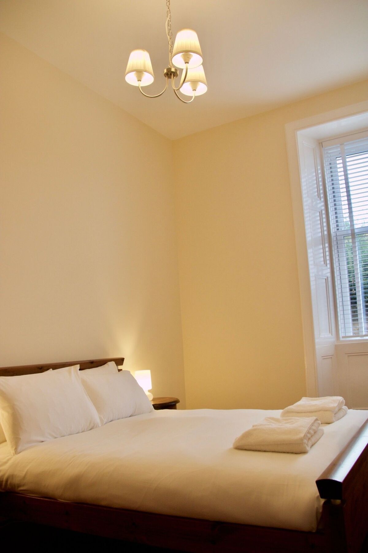 2 Bedroom Flat Off Leith Walk Accommodates 7 エディンバラ エクステリア 写真